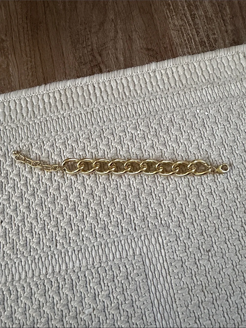 Gold Chain Link Bracelet - Women's Fashion Accessory